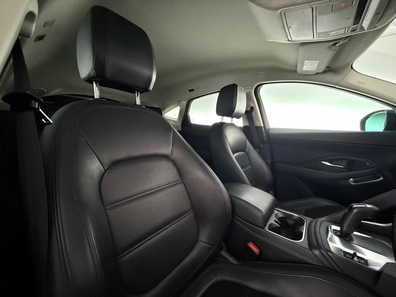 Jaguar E-PACE thumbnail Seat Driver