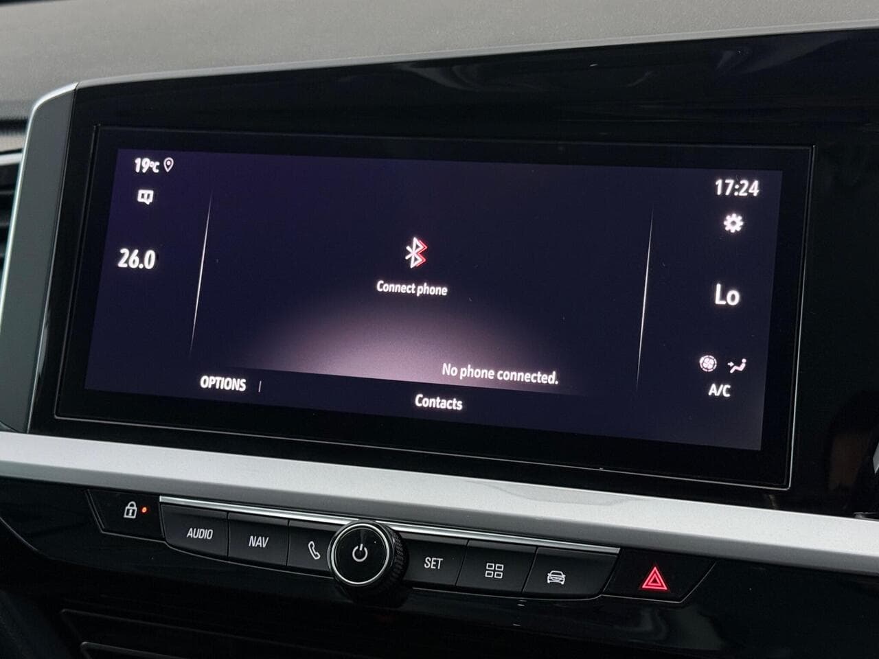 Vauxhall Grandland thumbnail Infotainment System