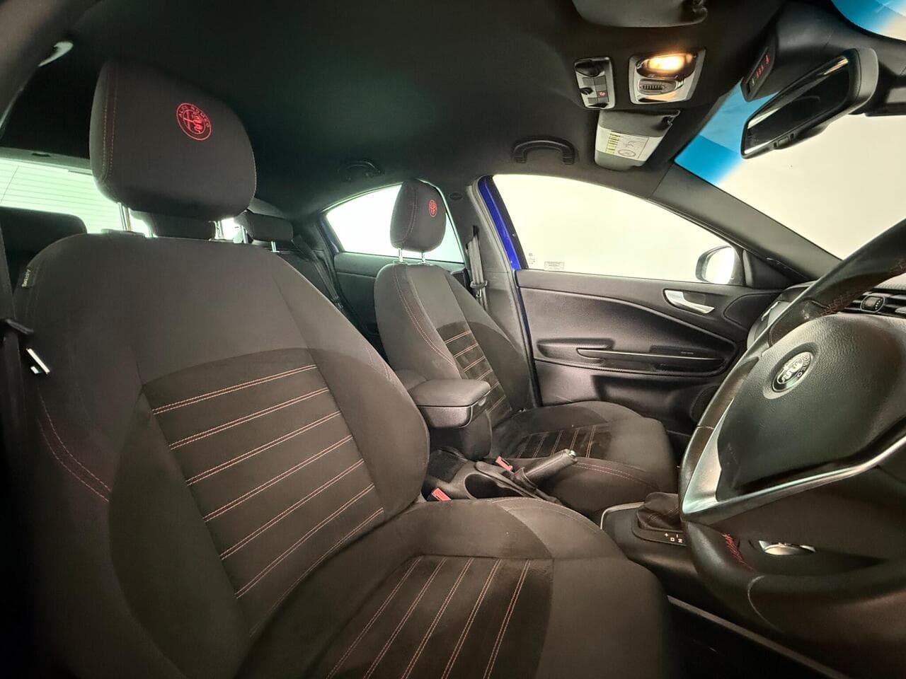 Alfa Romeo Giulietta thumbnail Seat Driver