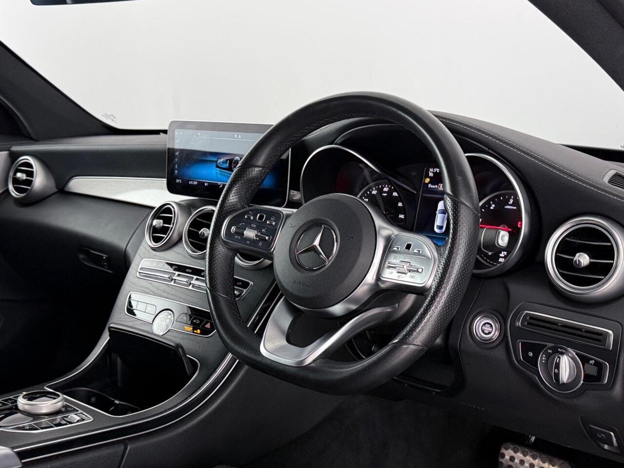 Mercedes-Benz C Class thumbnail Interior Front