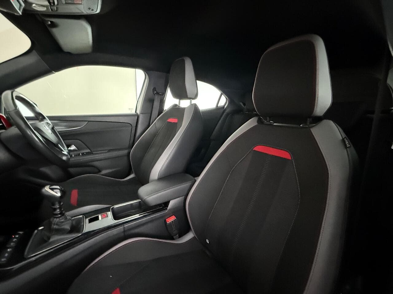 Vauxhall Mokka thumbnail Seat Front Passenger