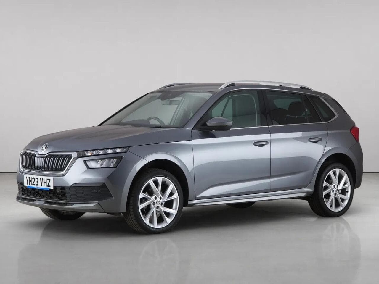 Skoda Kamiq thumbnail Front Left