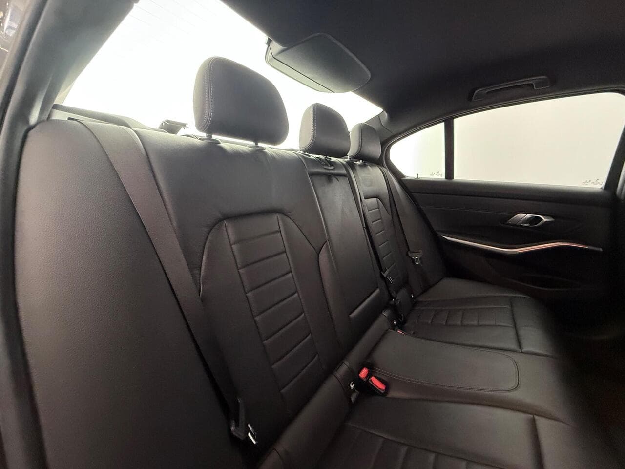 BMW 3 Series thumbnail Seats Rear