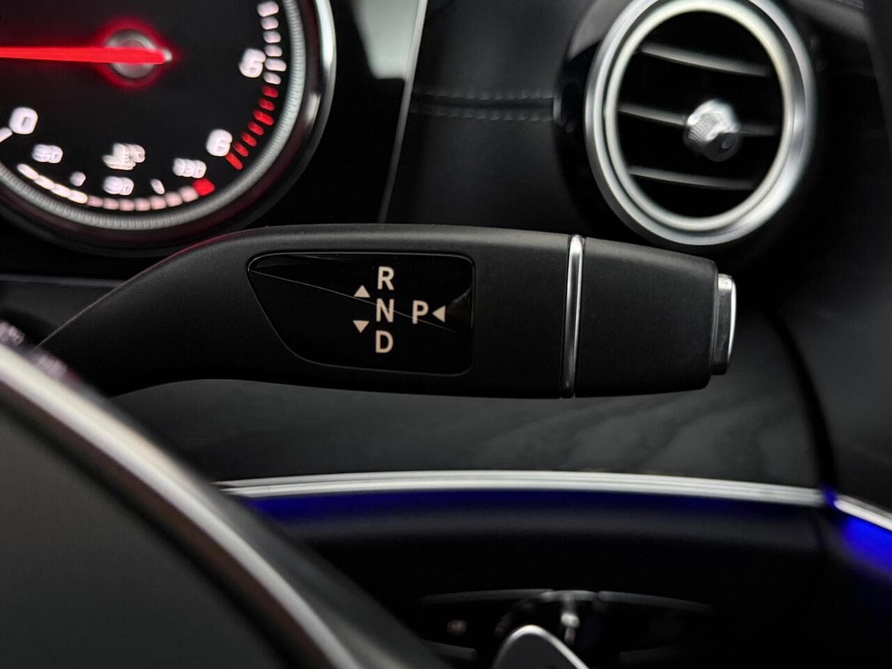Mercedes-Benz E Class thumbnail Misc Controls