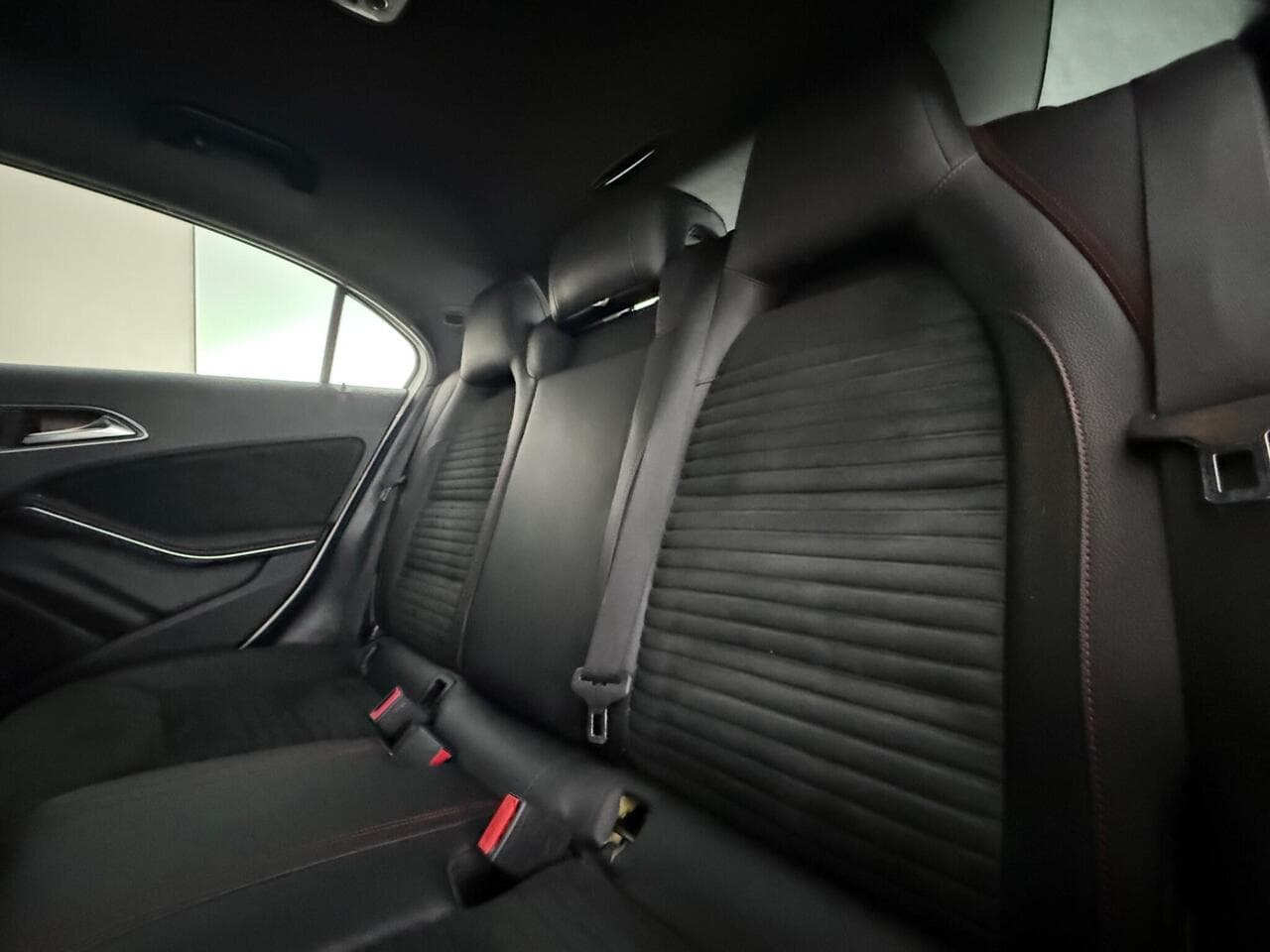 Mercedes-Benz A Class thumbnail Seats Rear