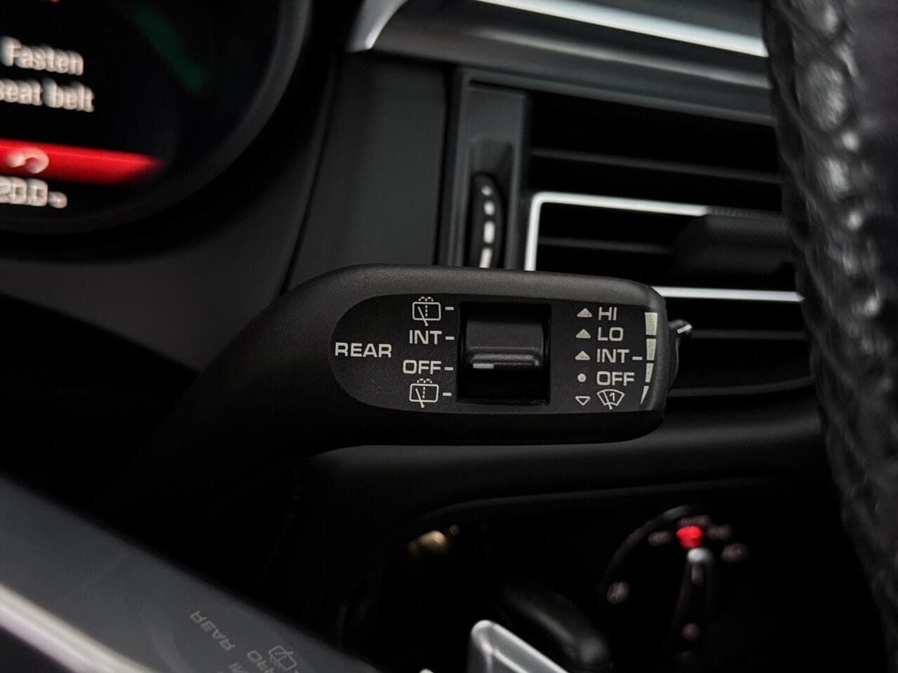 Porsche Macan thumbnail Misc Controls