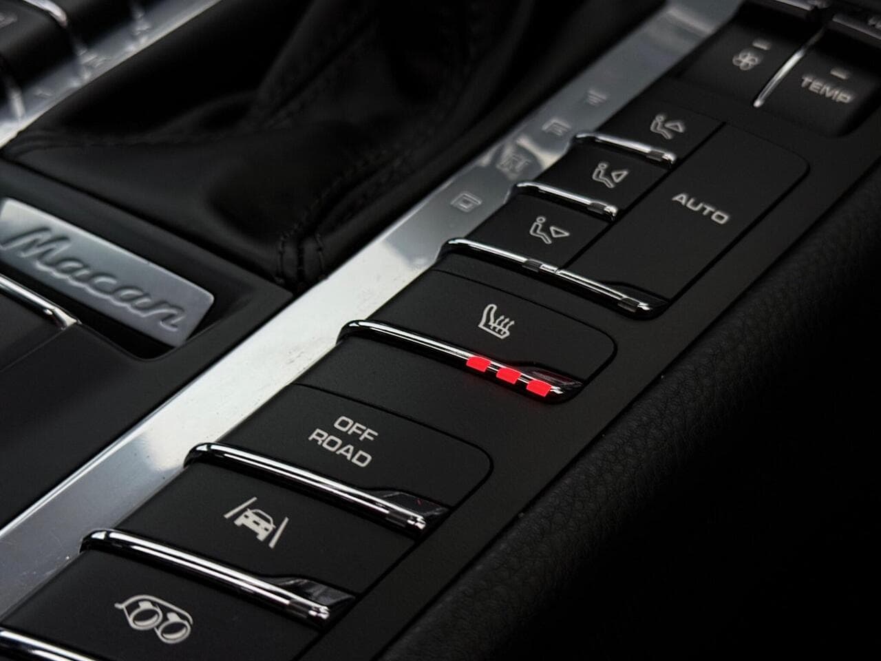 Porsche Macan thumbnail Misc Controls