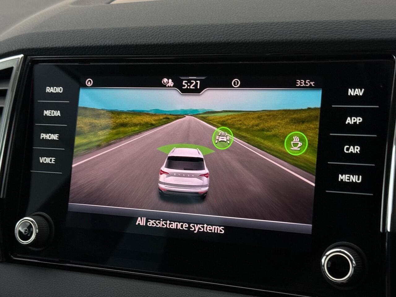 Skoda Karoq thumbnail Infotainment System