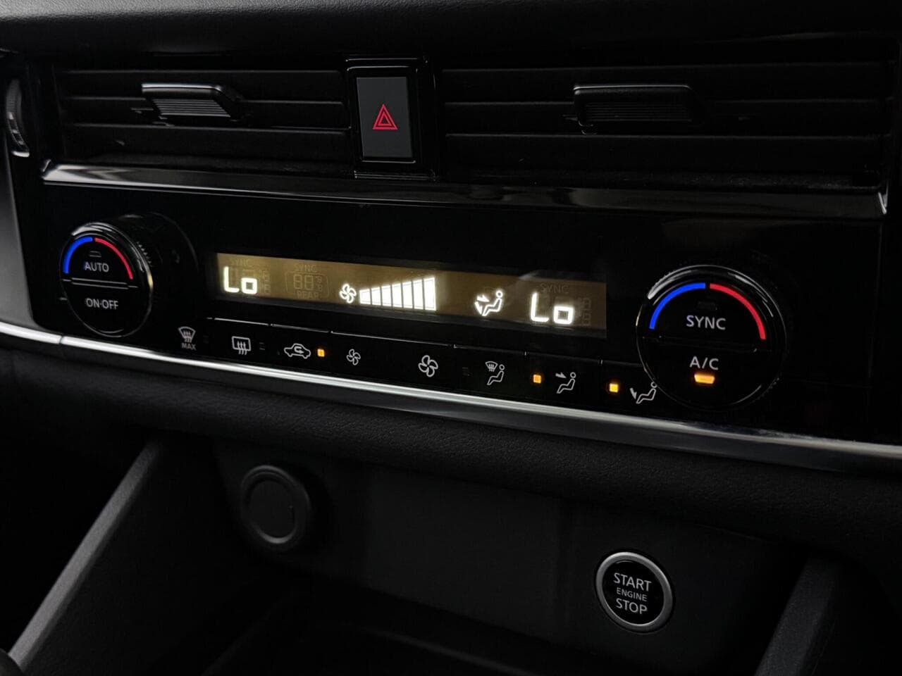 Nissan Qashqai thumbnail Infotainment System