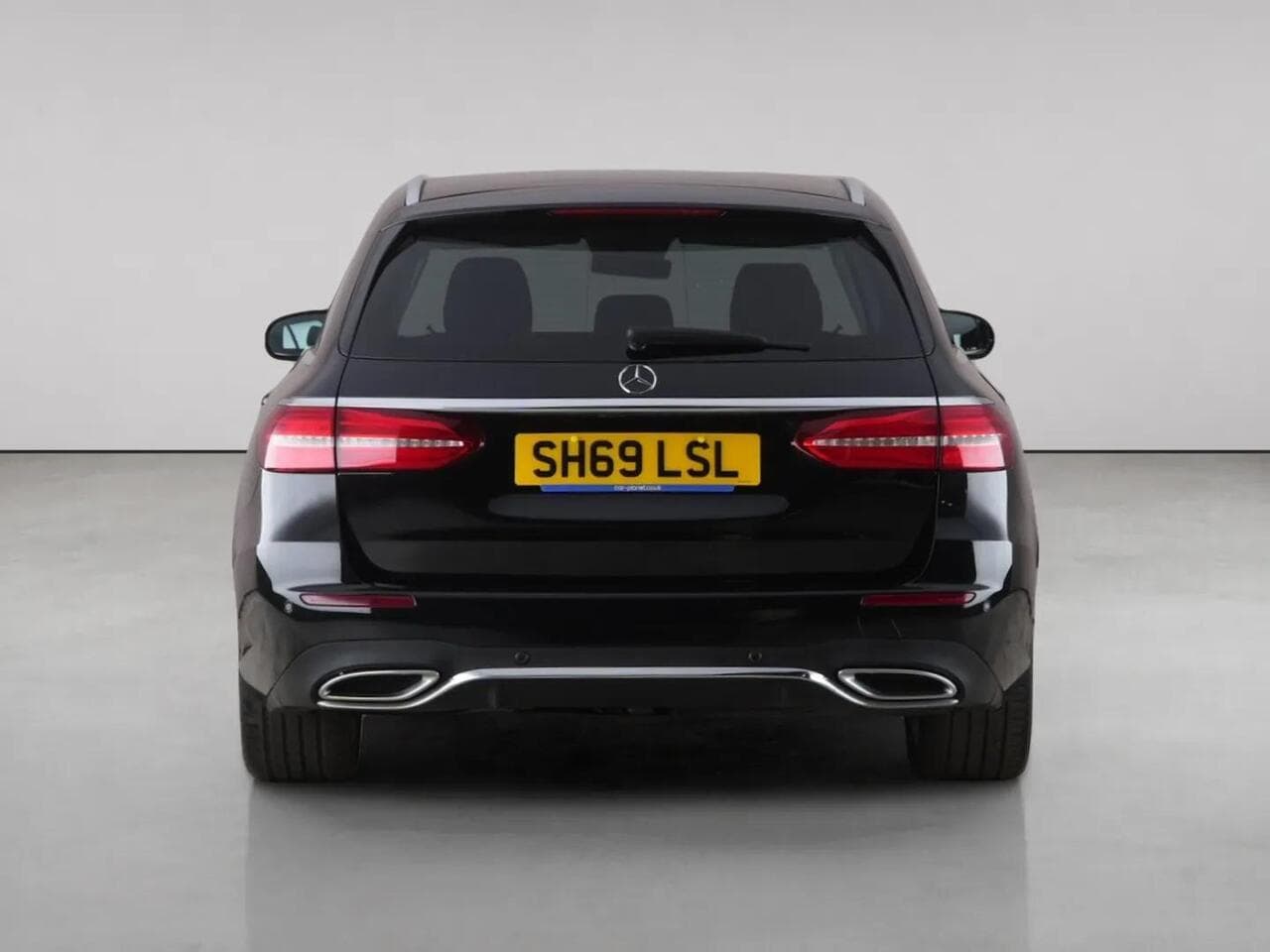 Mercedes-Benz E Class thumbnail Rear