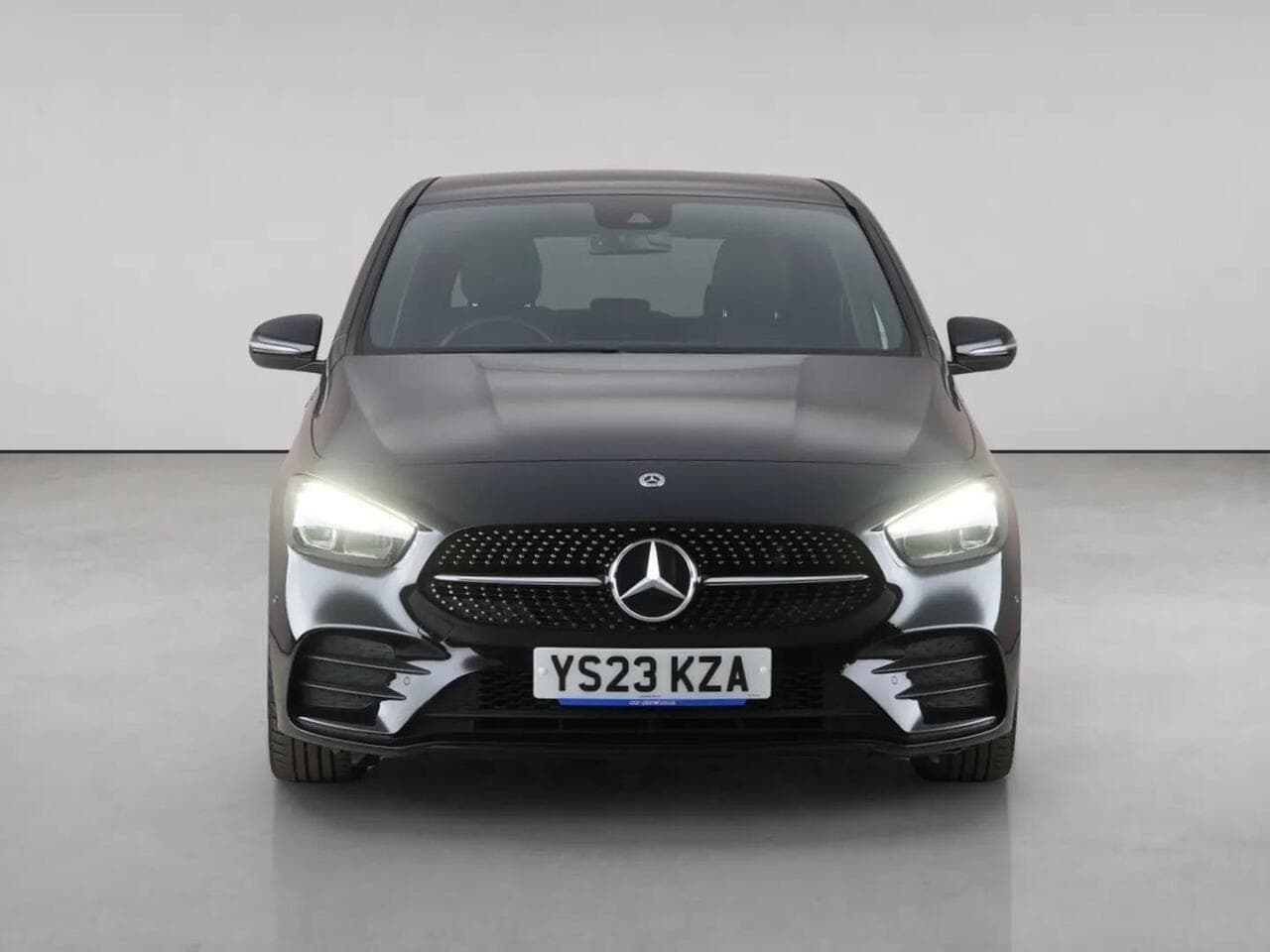 Mercedes-Benz B Class thumbnail Front