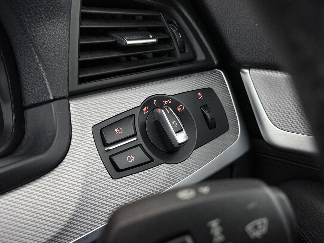 BMW 5 Series thumbnail Misc Controls