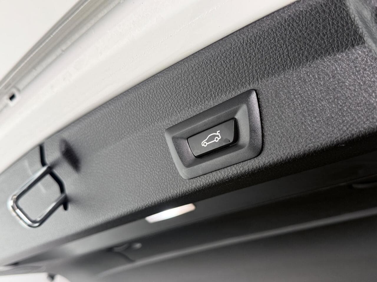 BMW 4 Series Gran Coupe thumbnail Misc Controls