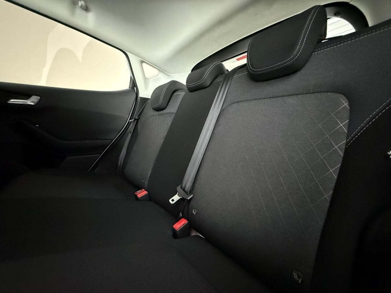Ford Fiesta thumbnail Seats Rear