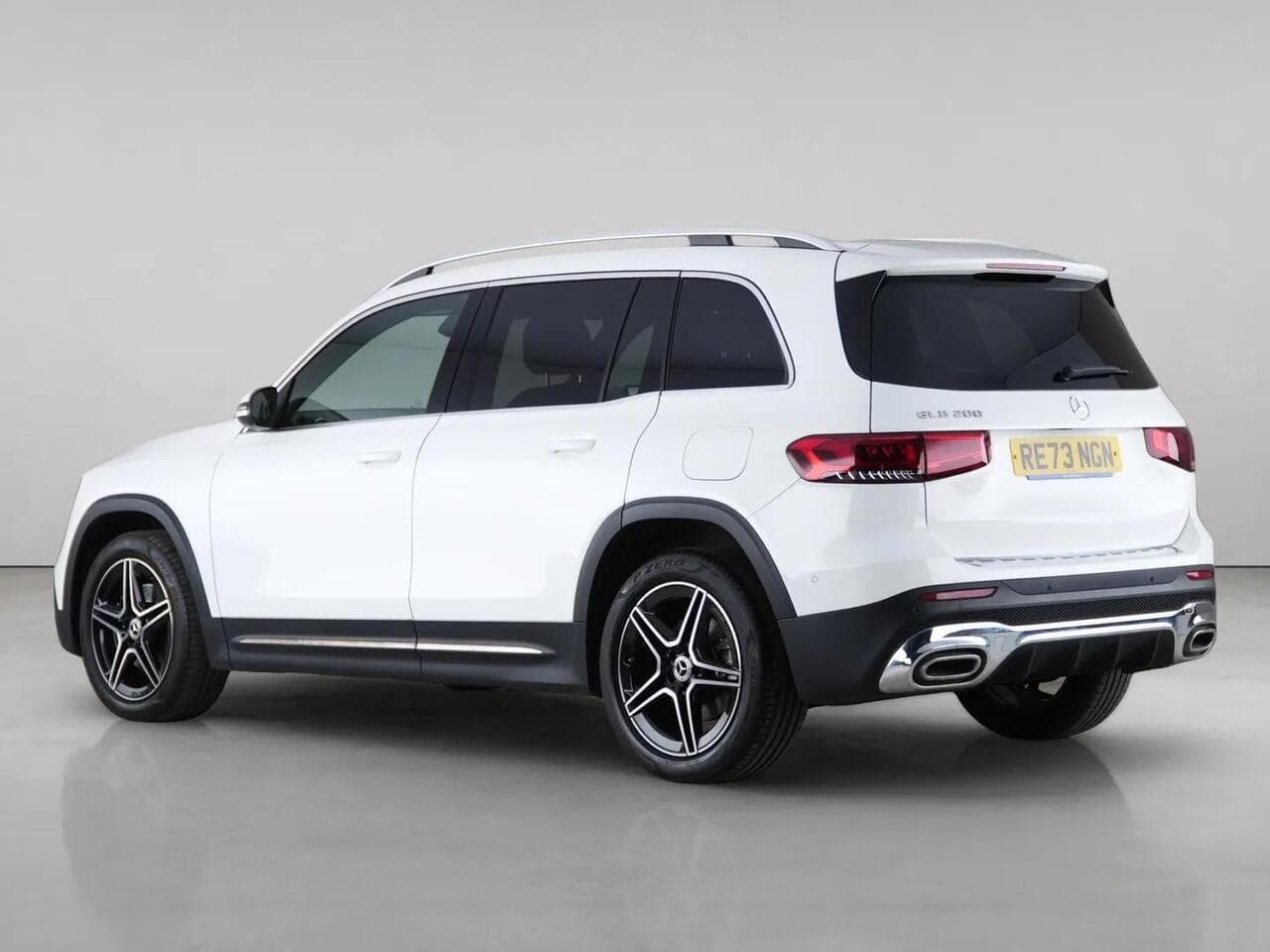 Mercedes-Benz GLB thumbnail Rear Left