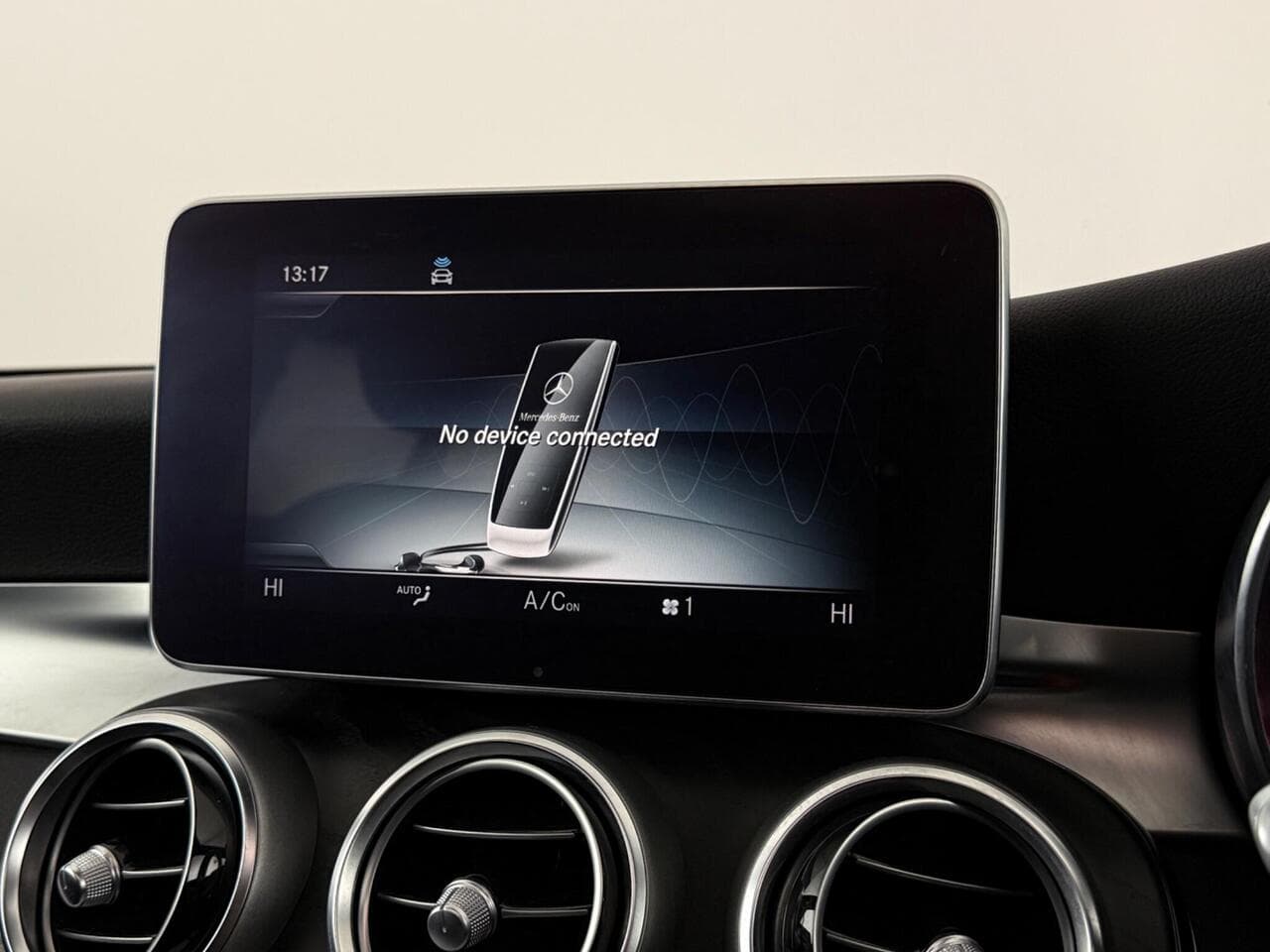 Mercedes-Benz C Class thumbnail Infotainment System