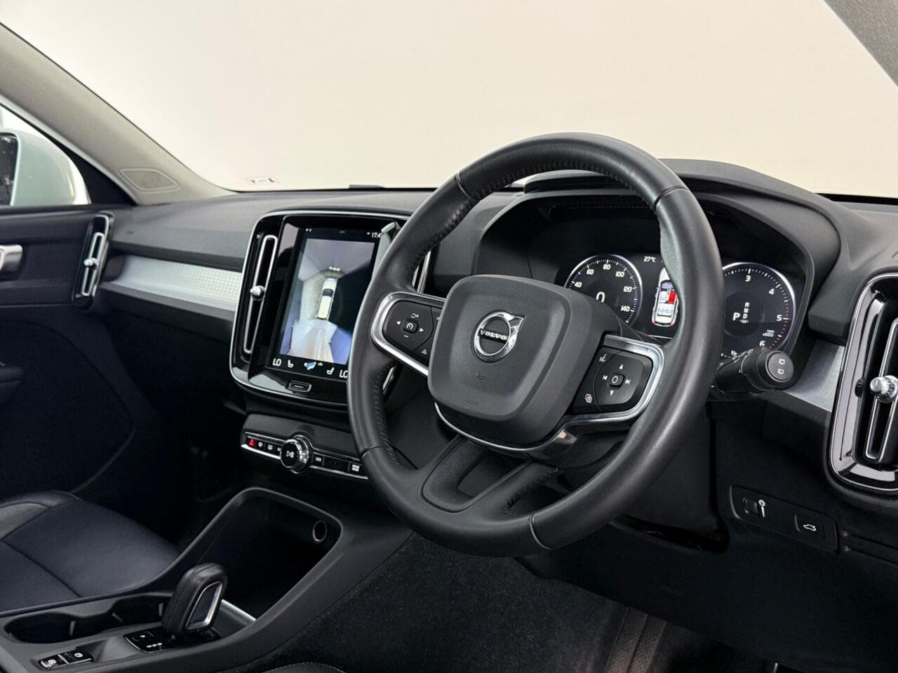 Volvo XC40 thumbnail Interior Front