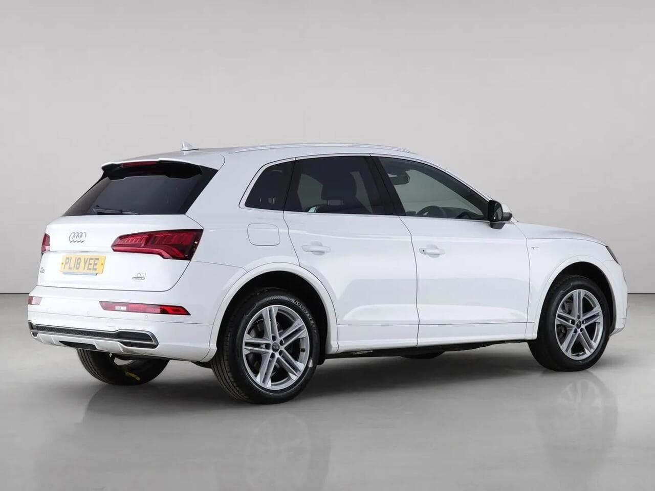 Audi Q5 thumbnail Rear Right