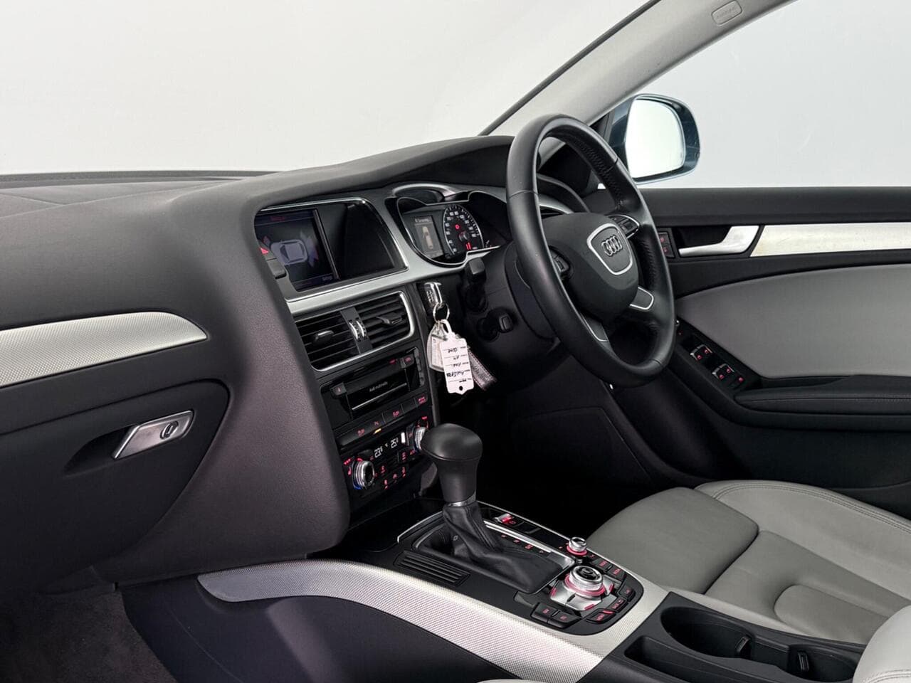 Audi A4 Allroad thumbnail Interior Front