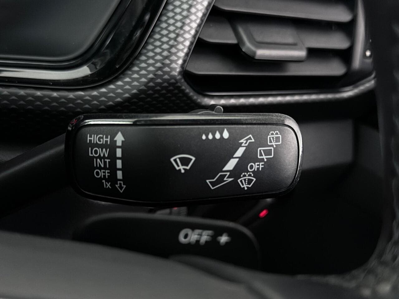Volkswagen T-Cross thumbnail Misc Controls
