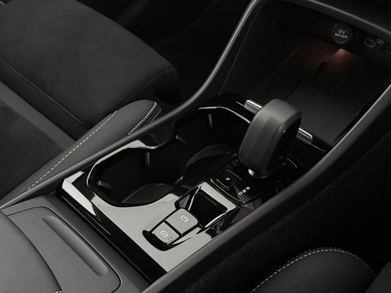 Volvo XC40 thumbnail Interior Front