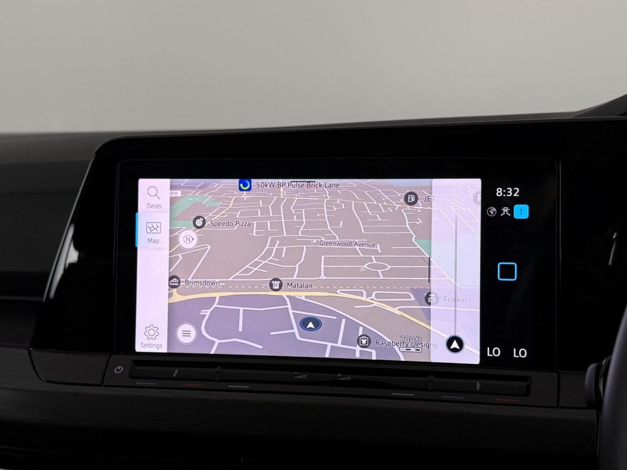 Volkswagen Golf thumbnail Infotainment System