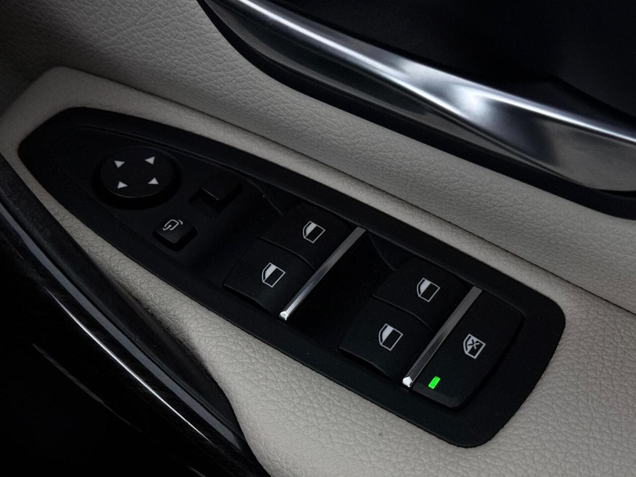 BMW 4 Series Gran Coupe thumbnail Misc Controls
