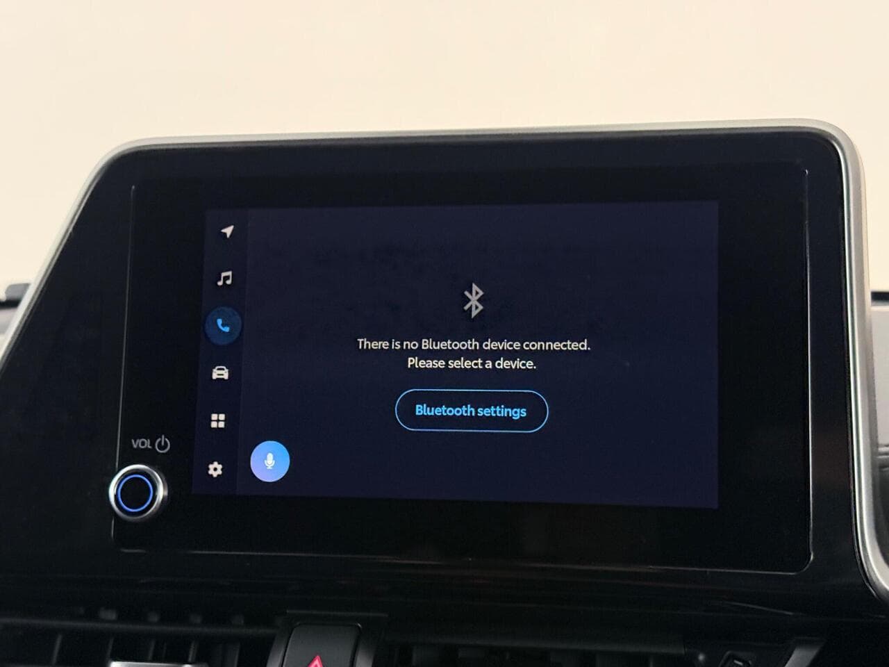 Toyota C-HR thumbnail Infotainment System
