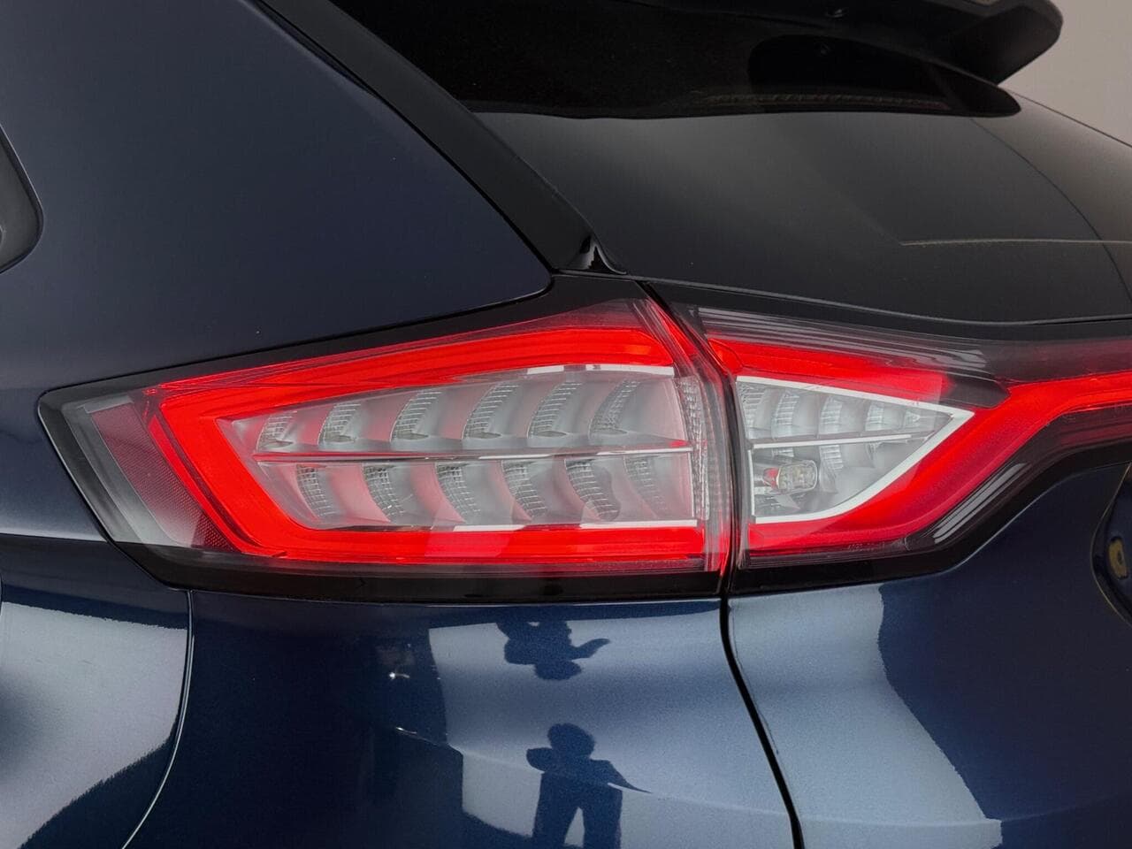 Ford Edge thumbnail Lights Rear