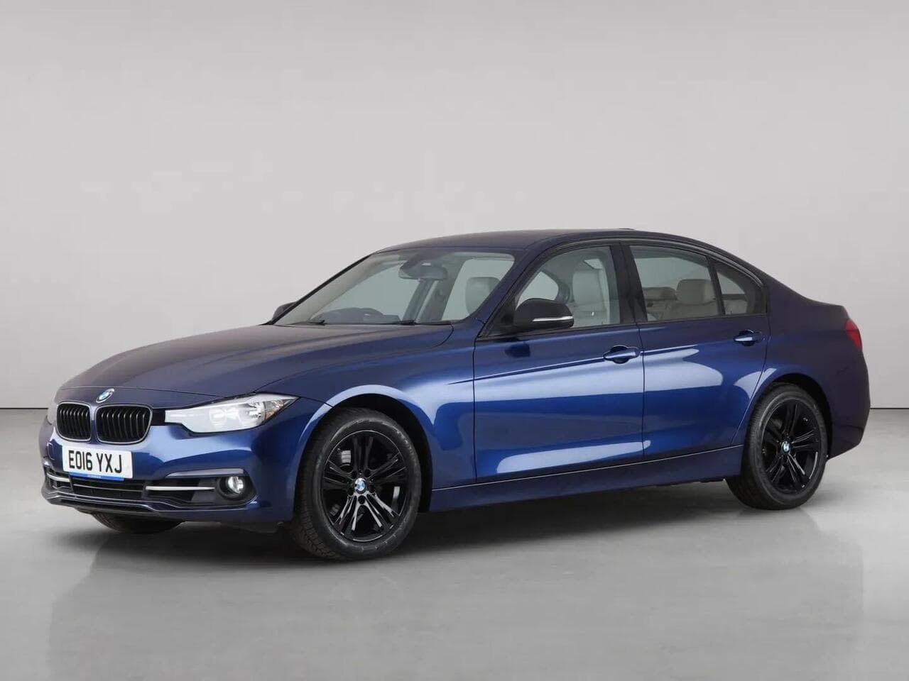BMW 3 Series thumbnail Front Left