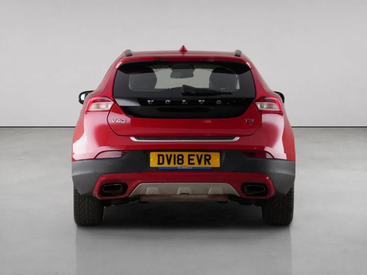 Volvo V40 Cross Country thumbnail Rear