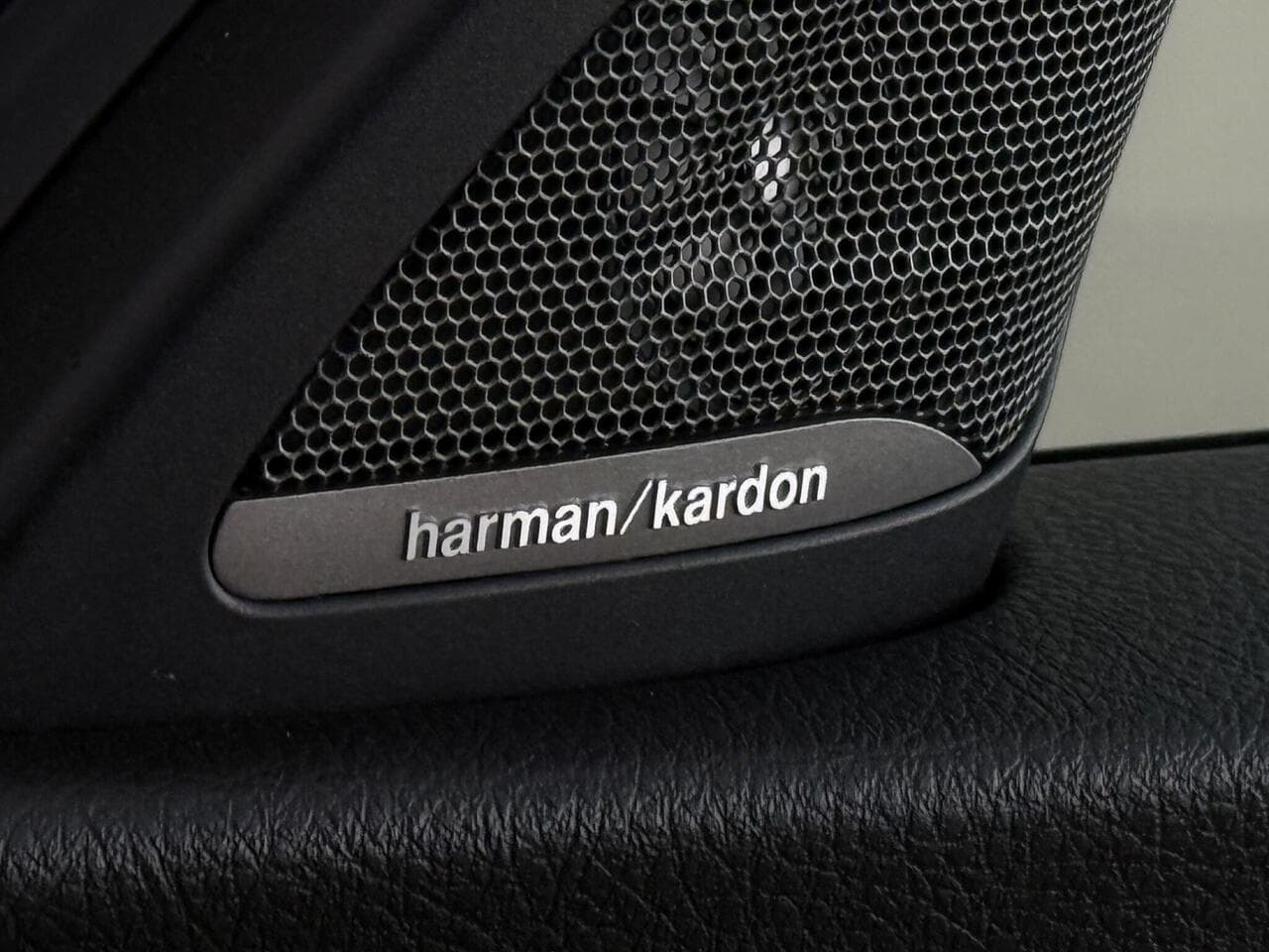BMW 2 Series thumbnail Misc Controls