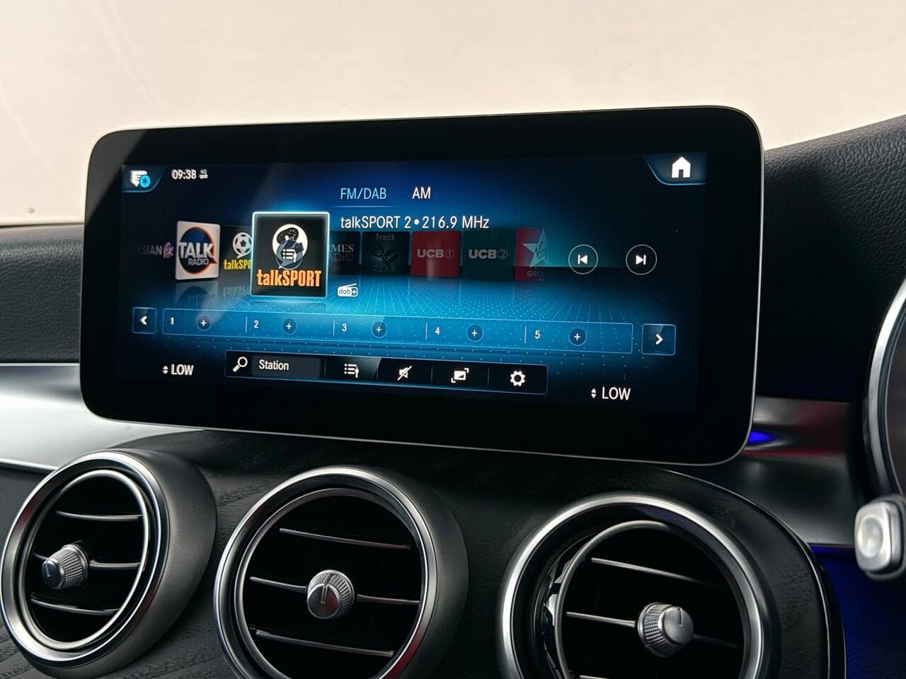 Mercedes-Benz GLC thumbnail Infotainment System