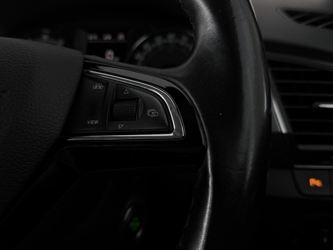 Skoda Fabia thumbnail Misc Controls