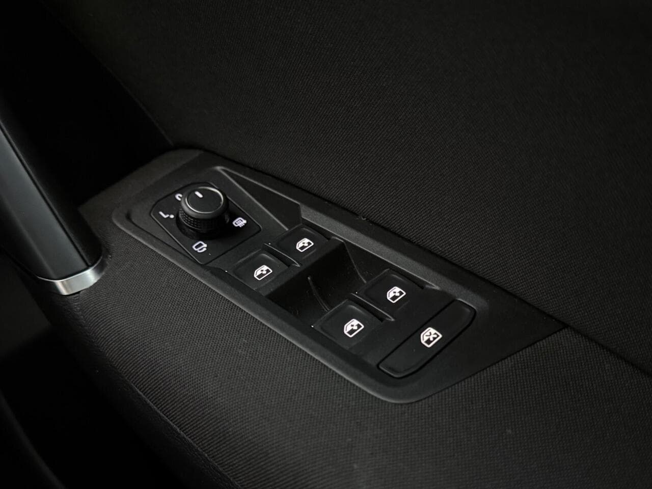 Volkswagen Touran thumbnail Misc Controls