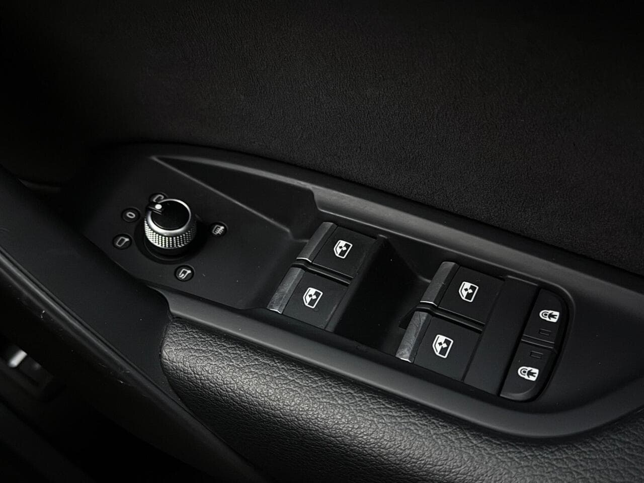 Audi Q5 thumbnail Misc Controls