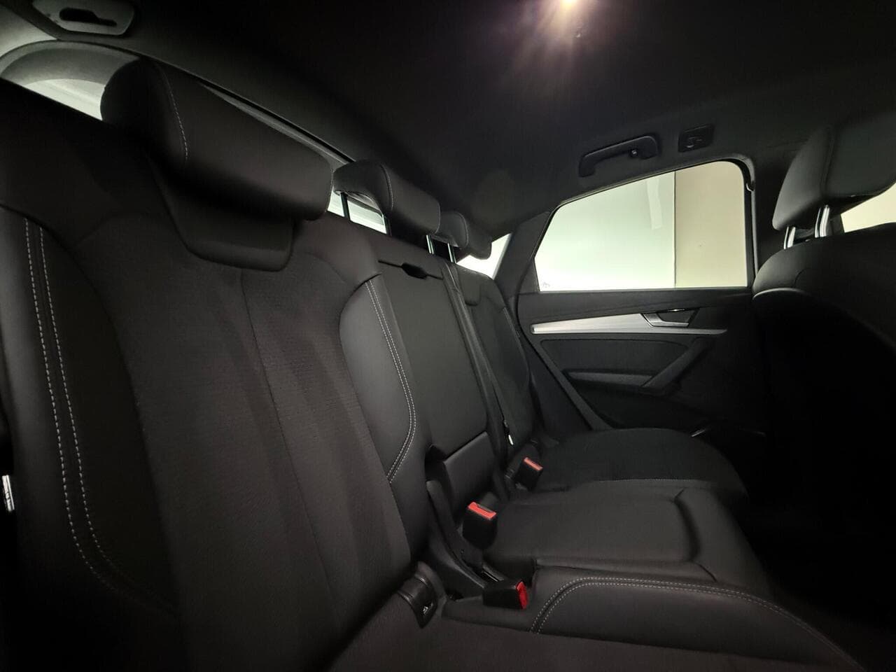 Audi Q5 thumbnail Seats Rear