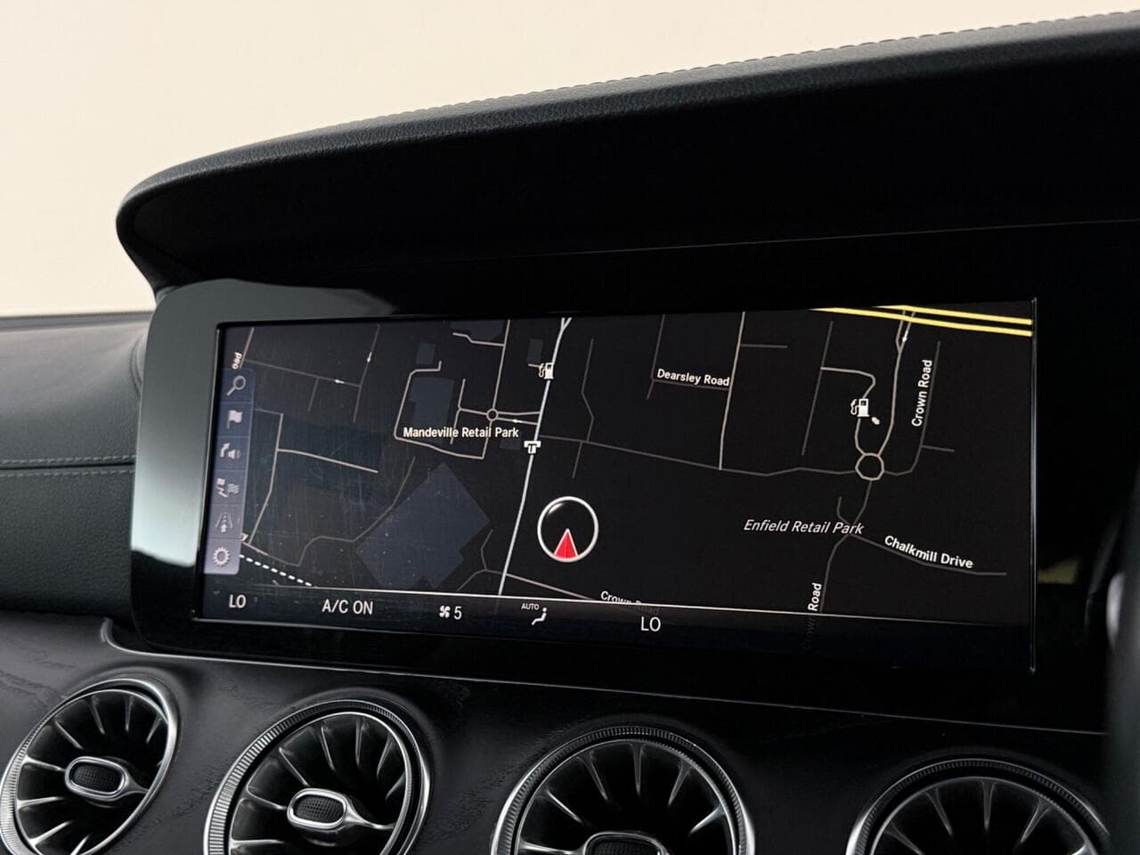 Mercedes-Benz E Class thumbnail Infotainment System