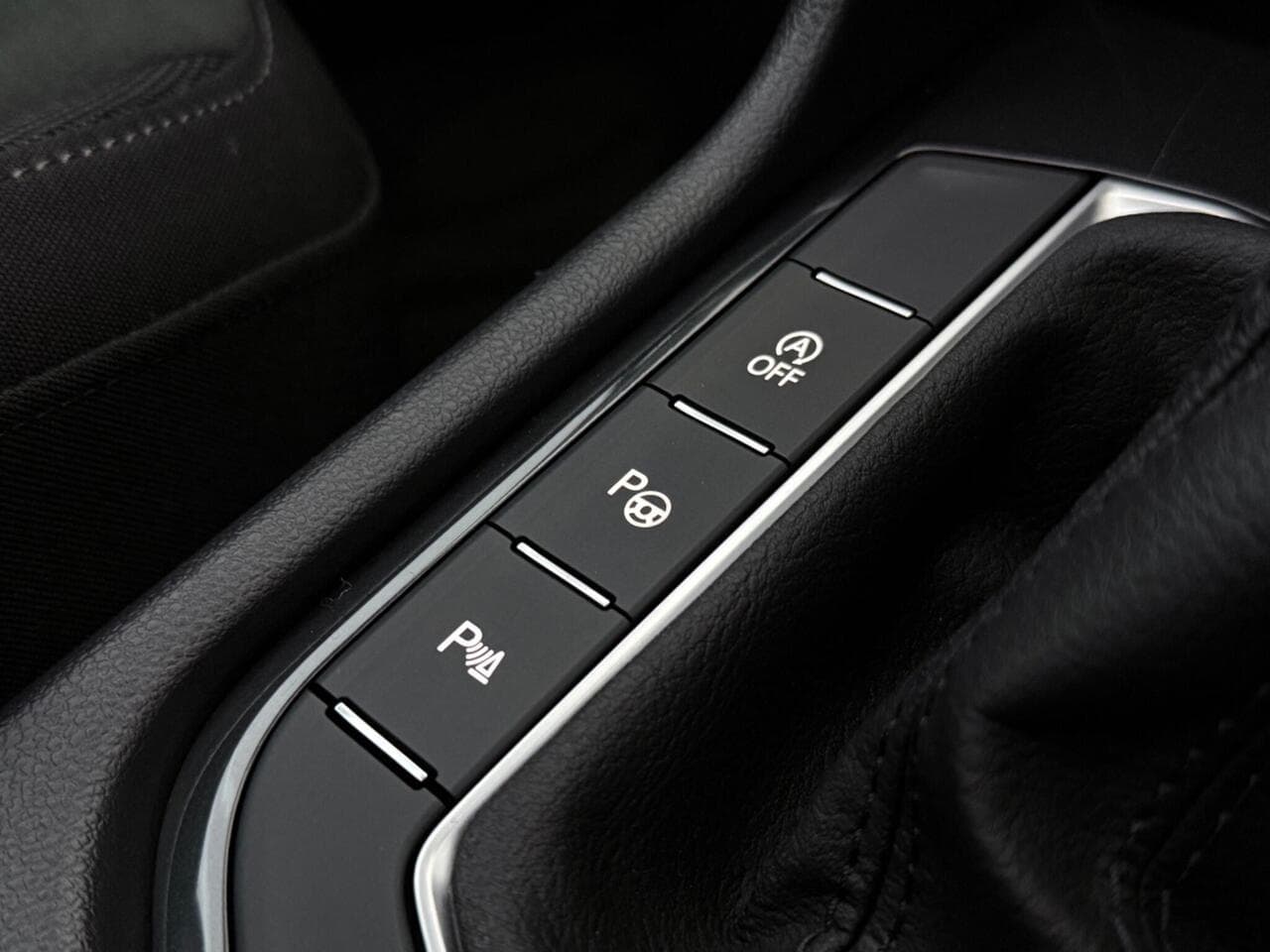 Volkswagen Tiguan thumbnail Misc Controls