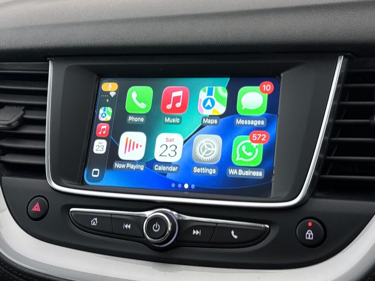 Vauxhall Grandland X thumbnail Infotainment System