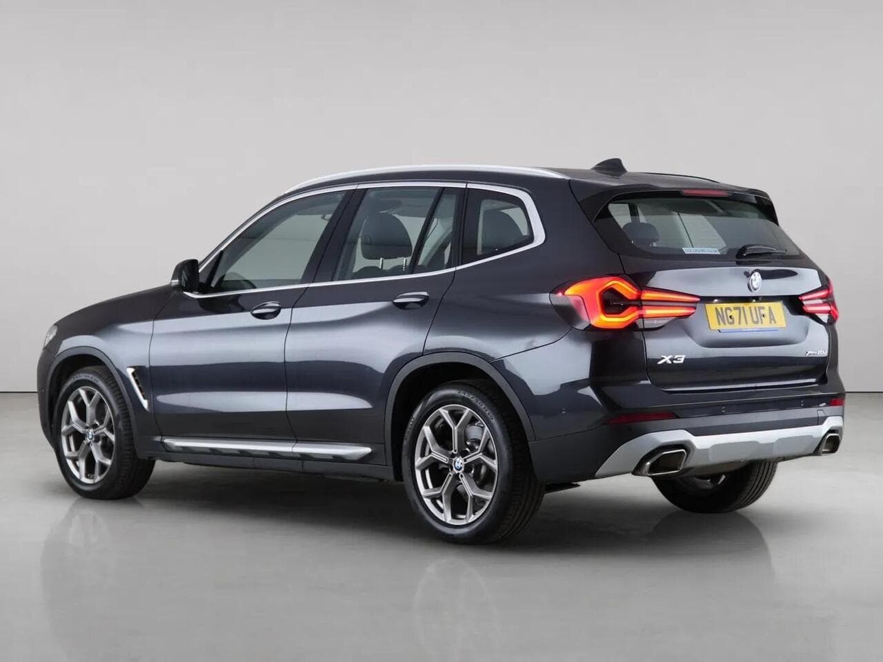 BMW X3 thumbnail Rear Left