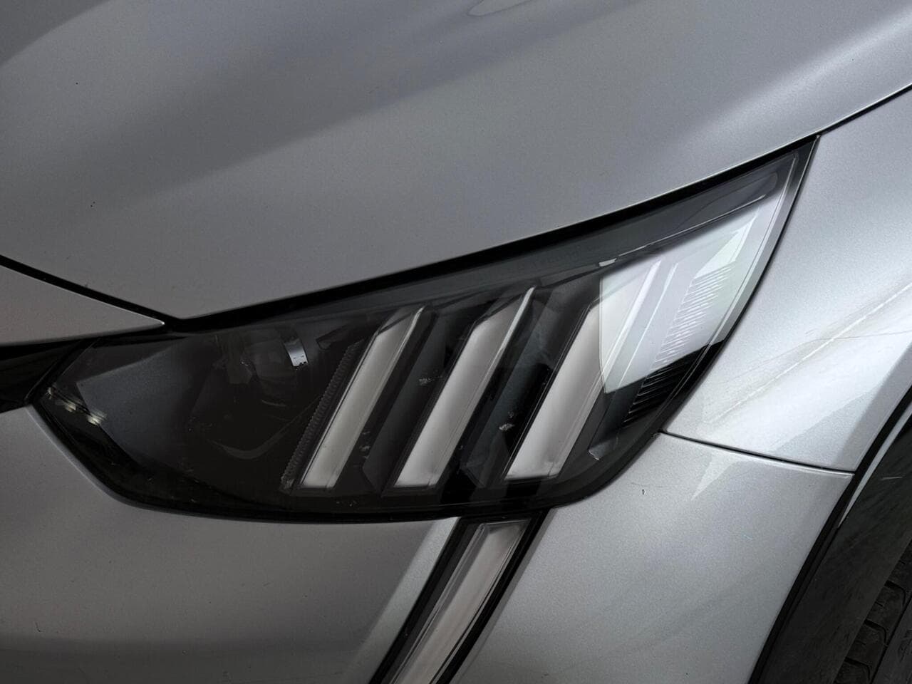 Peugeot 208 thumbnail Badge Exterior