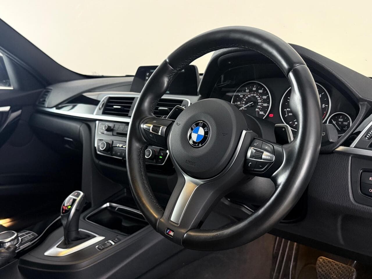 BMW 3 Series thumbnail Steering Wheel