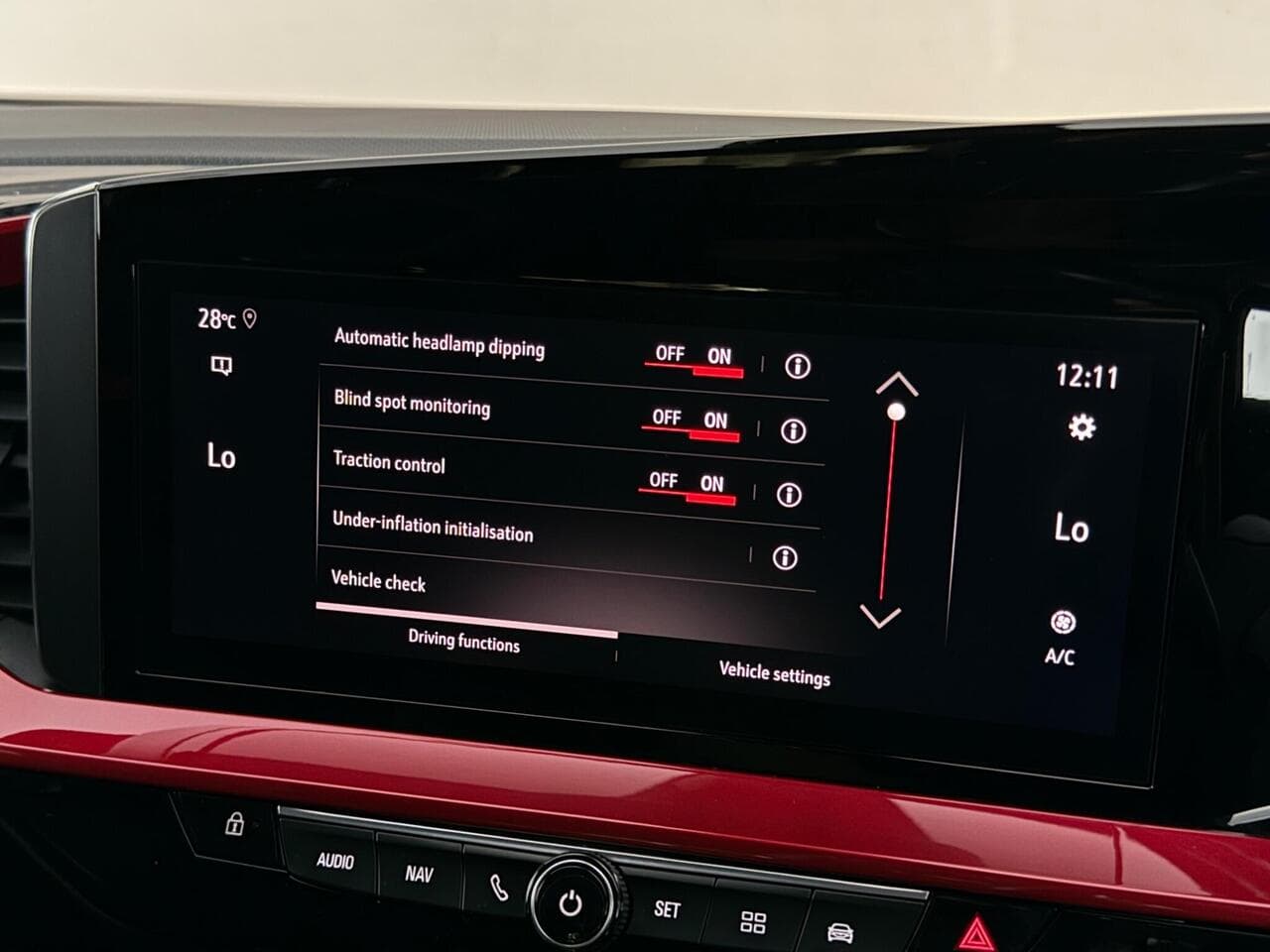 Vauxhall Mokka thumbnail Infotainment System