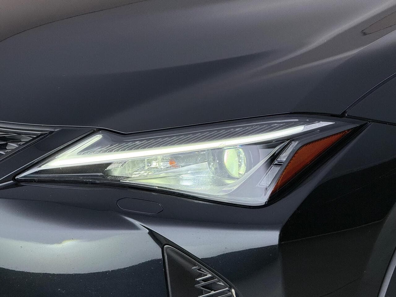 Lexus UX thumbnail Inconclusive