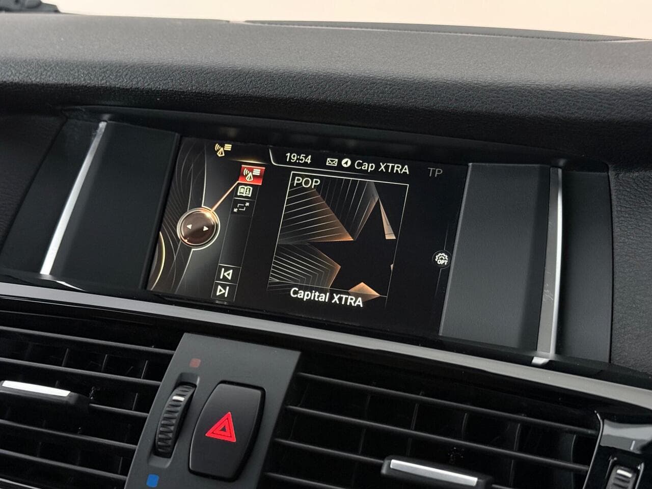 BMW X3 thumbnail Infotainment System