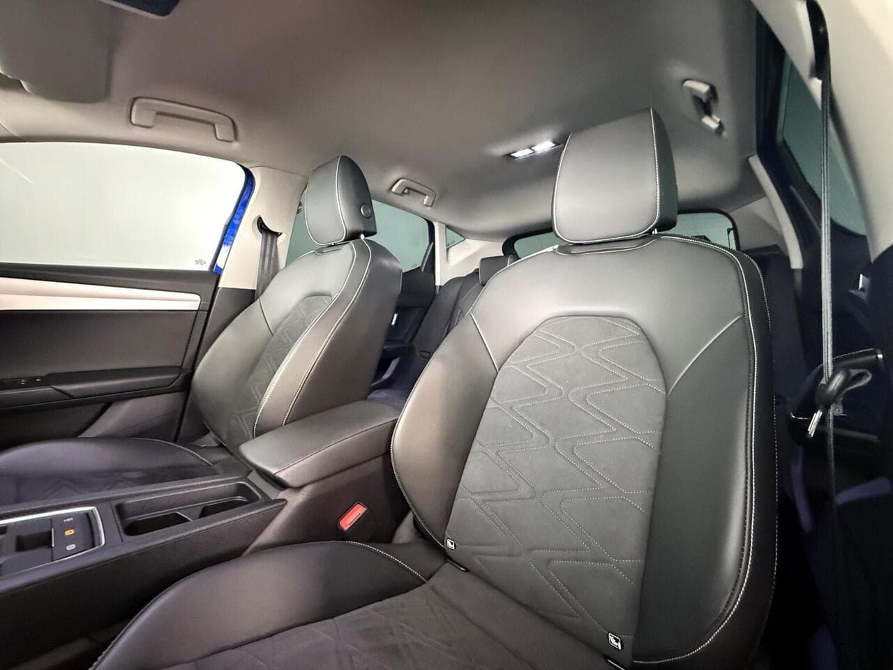 SEAT Leon thumbnail Seat Front Passenger