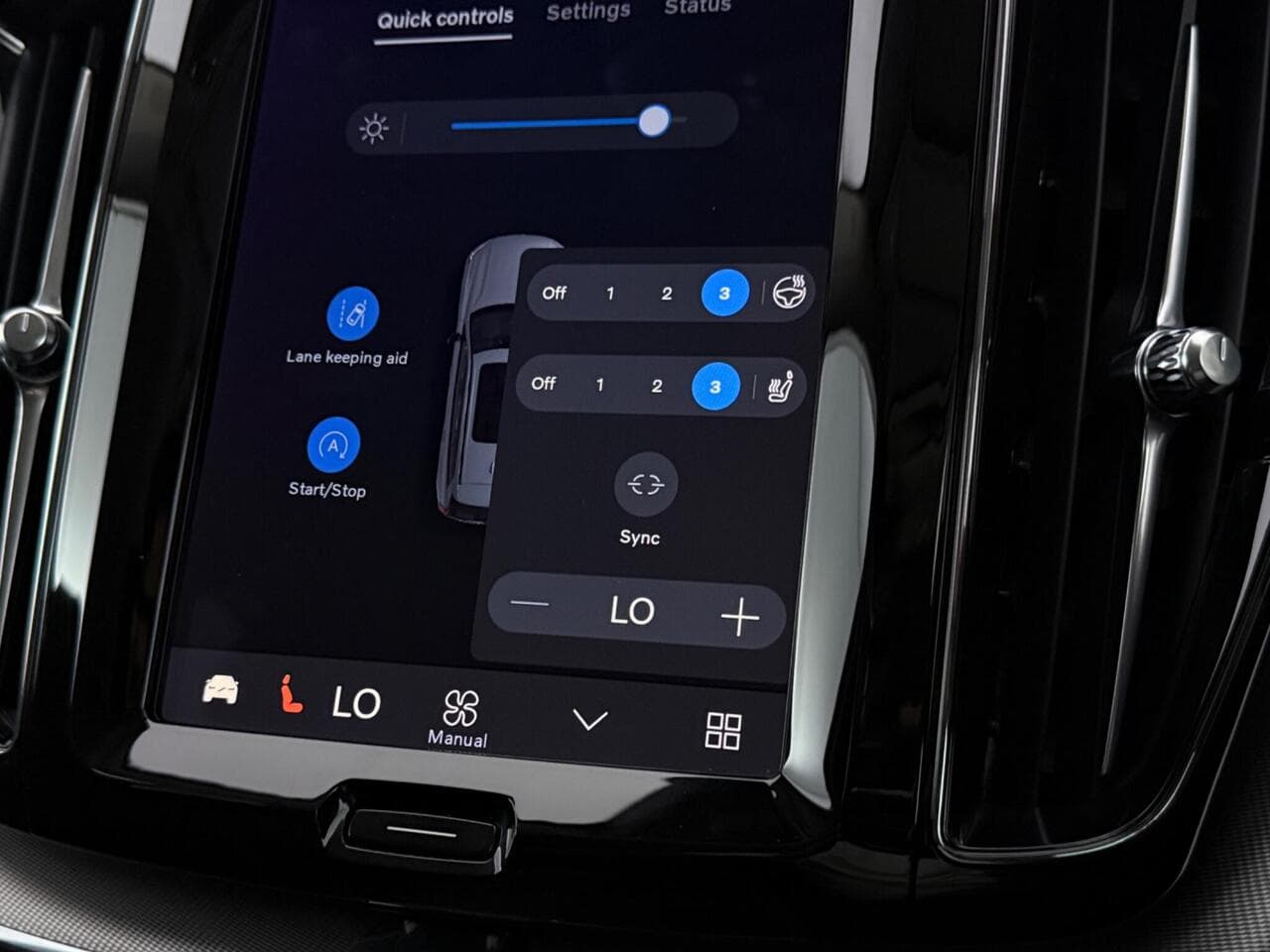 Volvo XC60 thumbnail Infotainment System