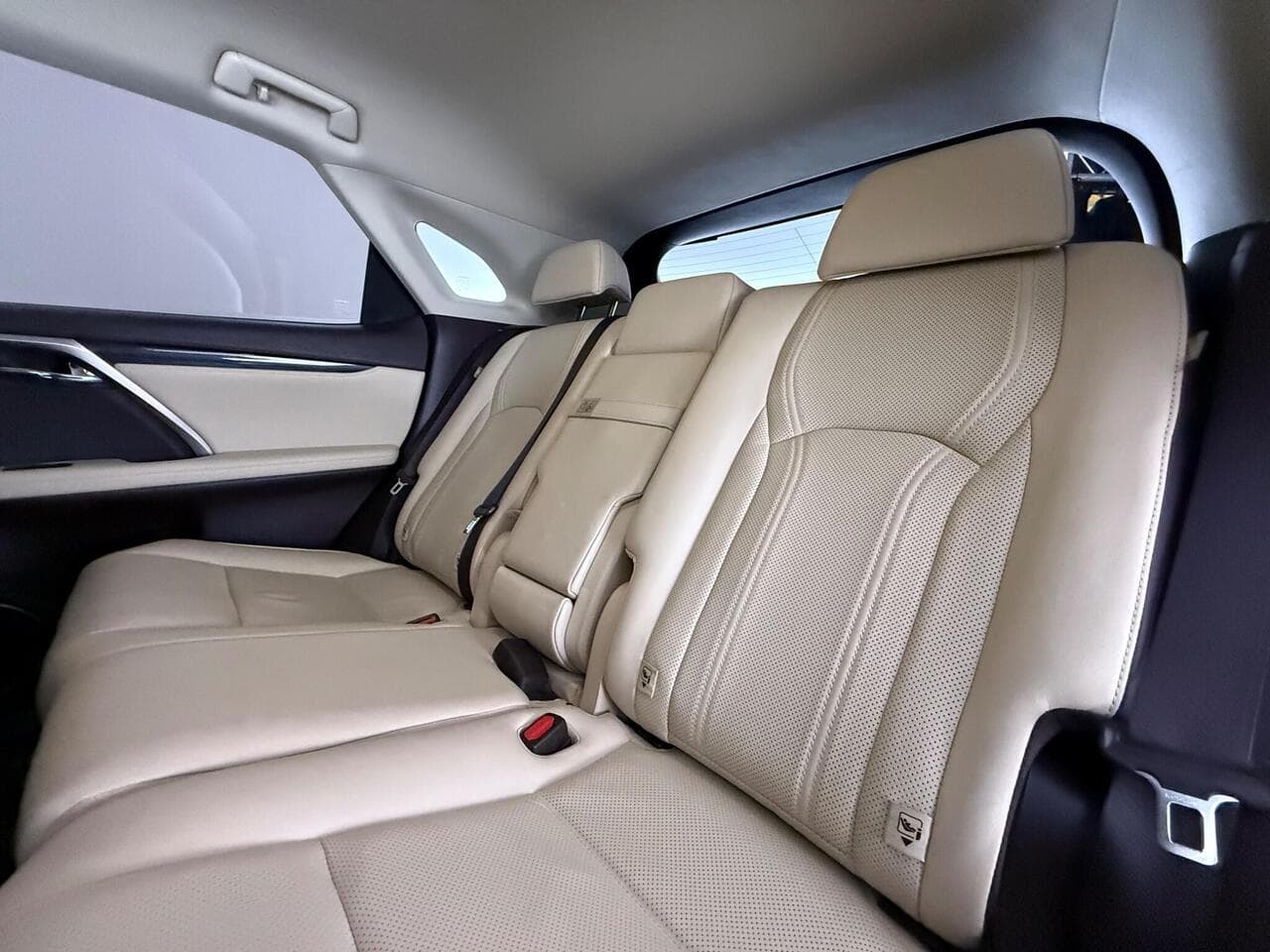 Lexus RX thumbnail Seats Rear