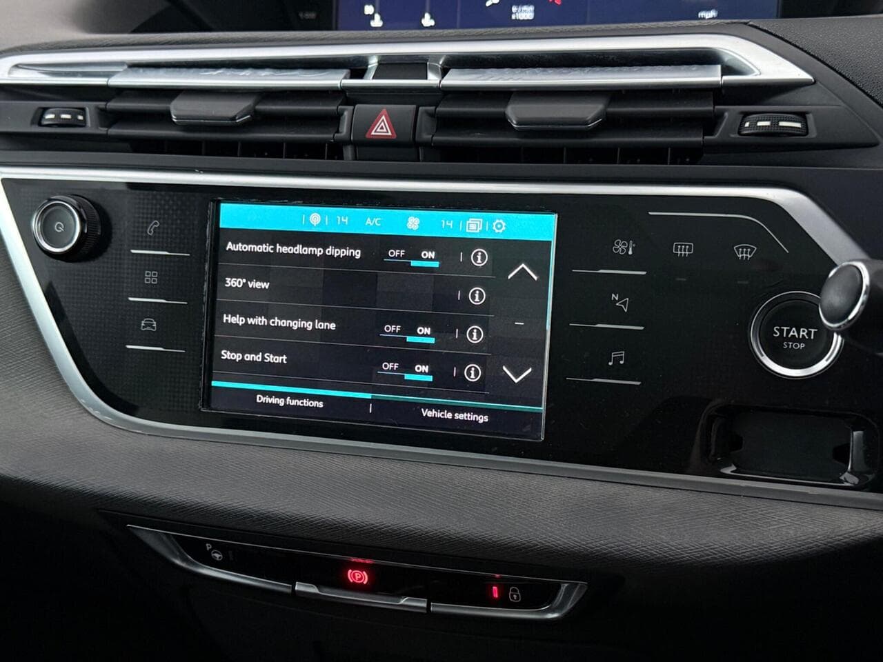 Citroen Grand C4 Picasso thumbnail Infotainment System